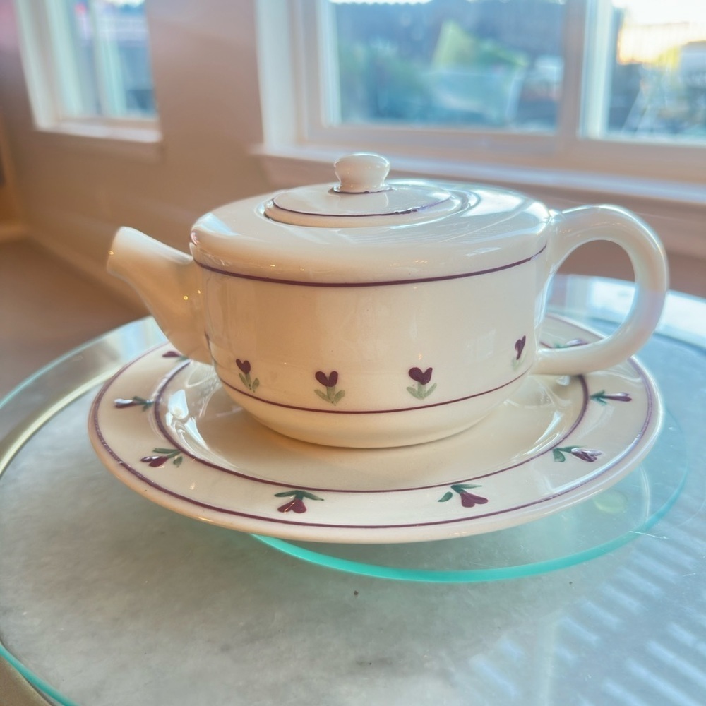 Hartstone Pottery “Heart Flowers” Tea-for-One Set (Teapot & Matching Saucer)